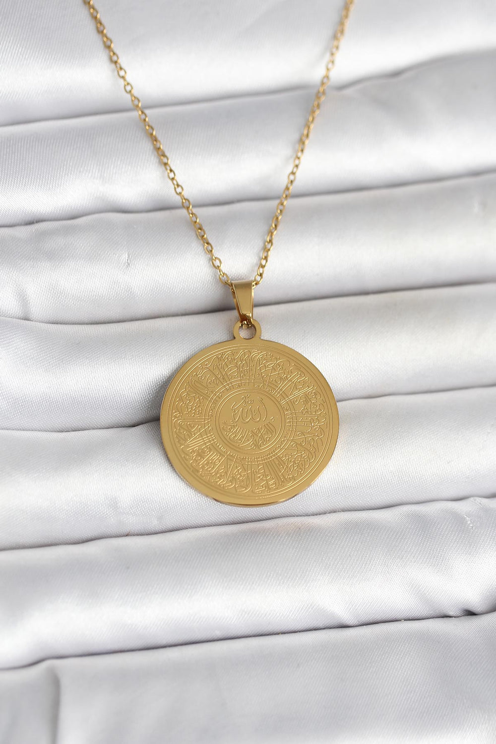 316L Çelik Gold Renk Ayetel Kürsi Yazılı Kolye TG27BKO11059