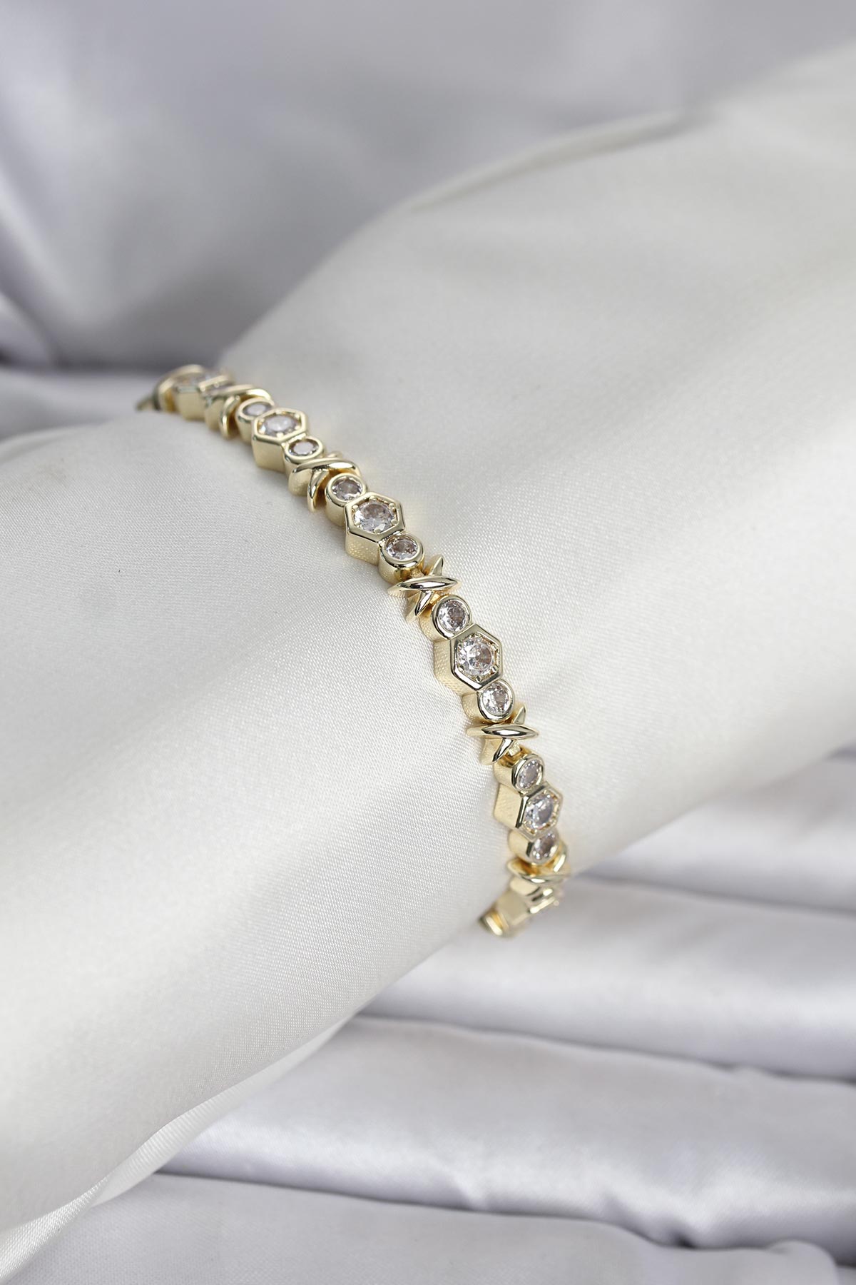 Pirinç Gold Renk Petek Model Zirkon Taşlı Kadın Bileklik TG27BB8429 - Çok Renkli / Standart