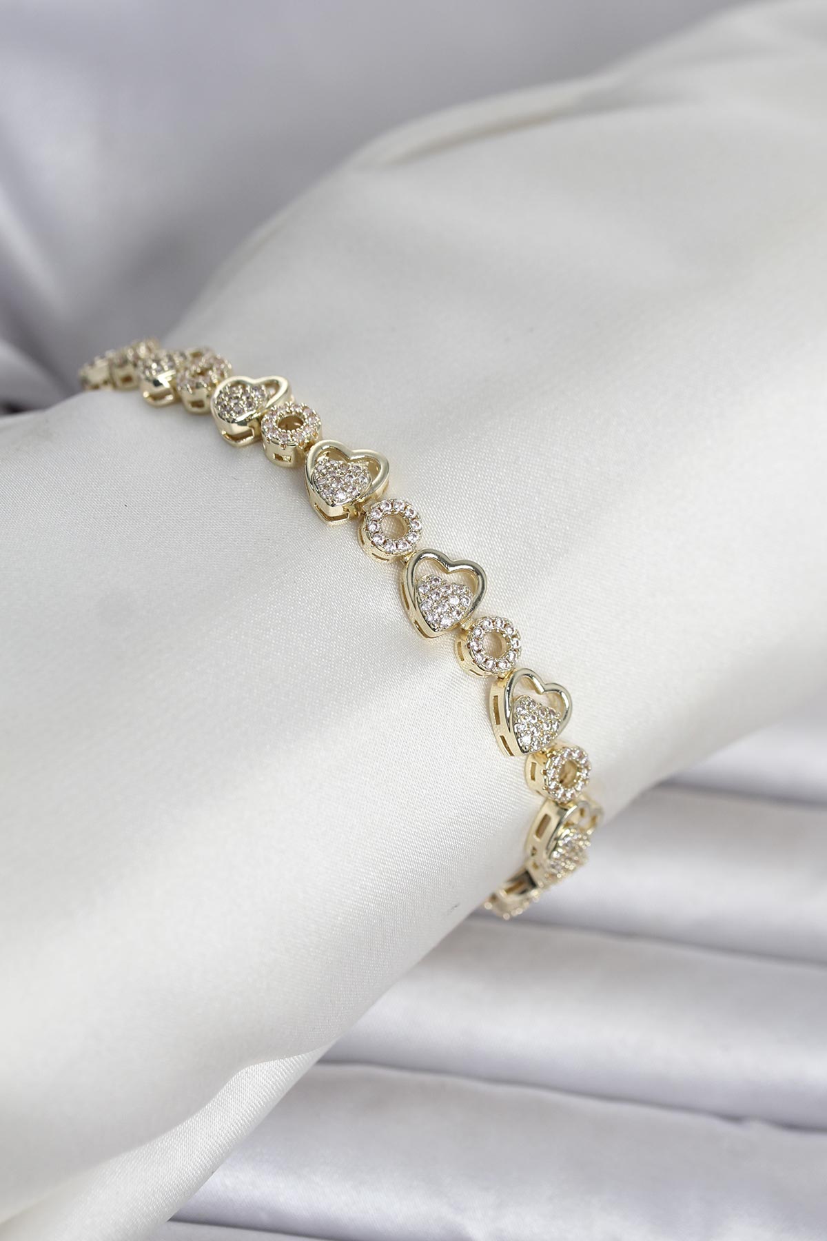 Pirinç Gold Renk Zirkon Taşlı Kalp Model Kadın Bileklik TG27BB8431 - Çok Renkli / Standart