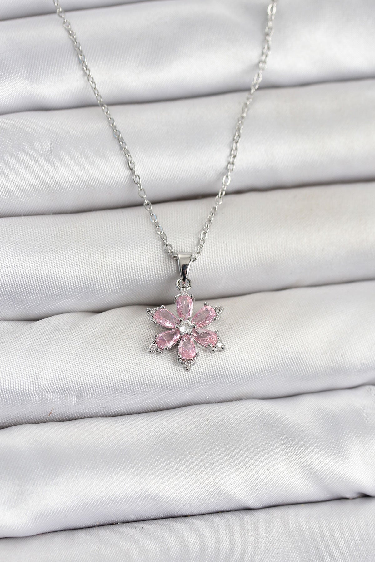 316L Çelik Zincir Gümüş Renk Pembe Zirkon Taşlı Lotus Model Kadın Kolye TG27BKO11064 - Çok Renkli / Standart