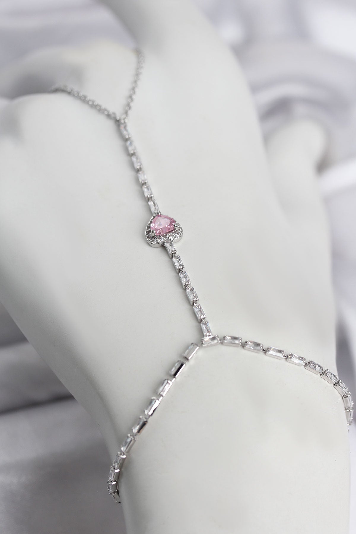 Gümüş Renk Pirinç Zirkon Taşlı Pembe Kalp Model Şahmeran TG27SN772 - Çok Renkli / Standart