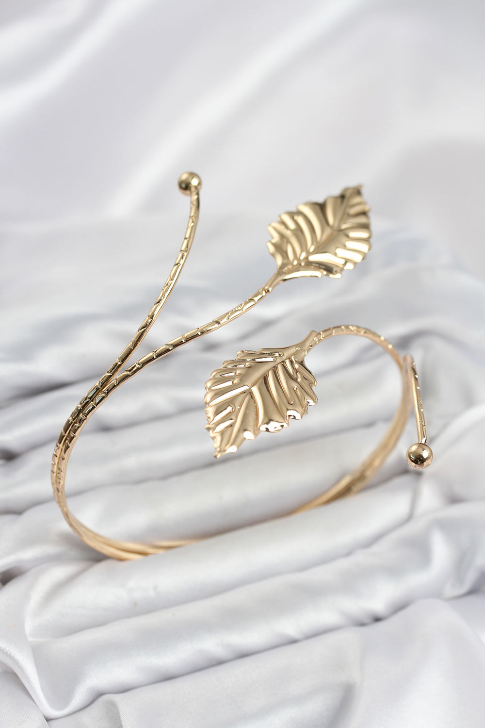Pazu Bileklik Gold Renk Pirinç Yaprak Model TG27BB8570