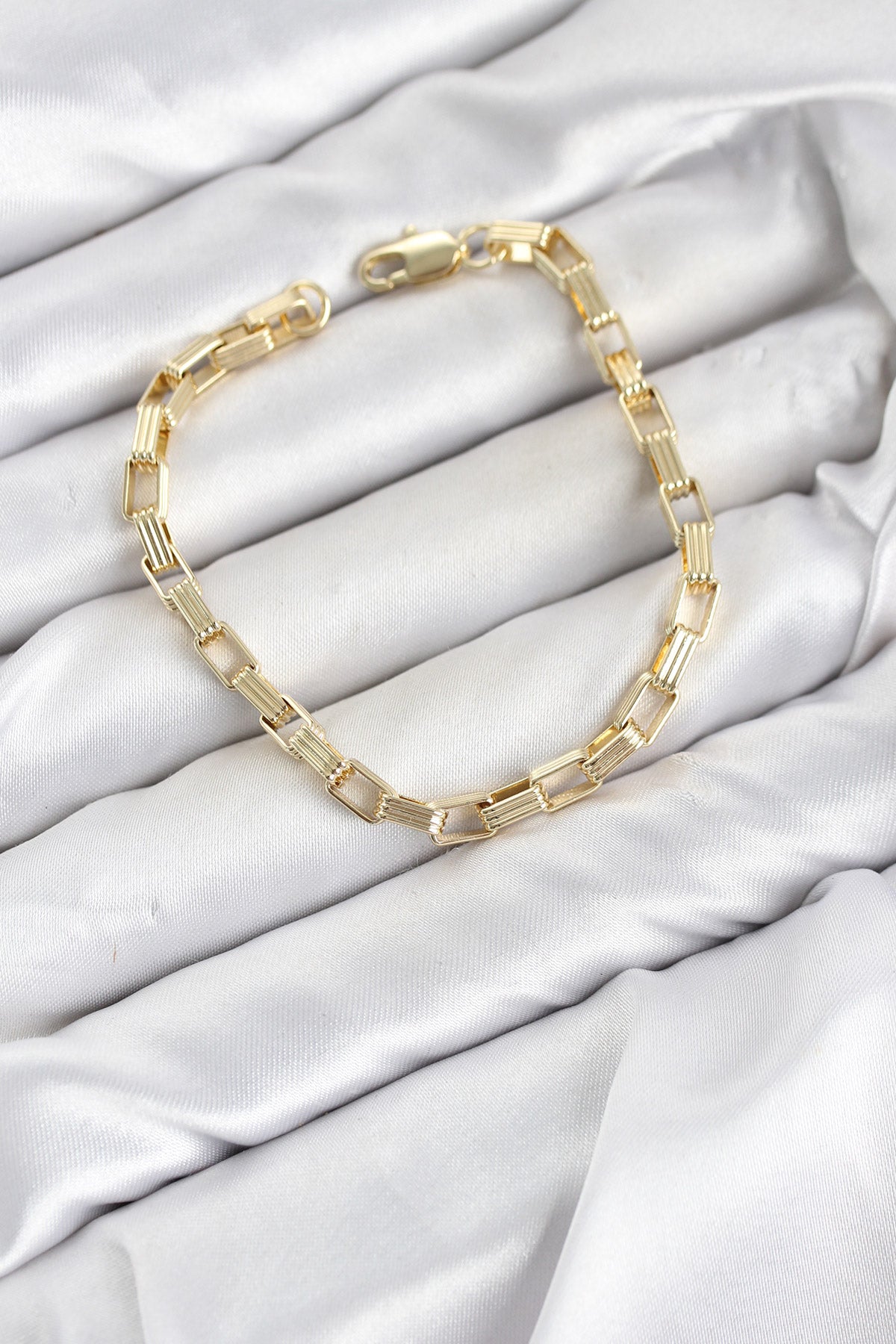 CM Kare Halka Model Gold Renk Pirinç Kadın Bileklik TG27BB8592 - Çok Renkli / Standart