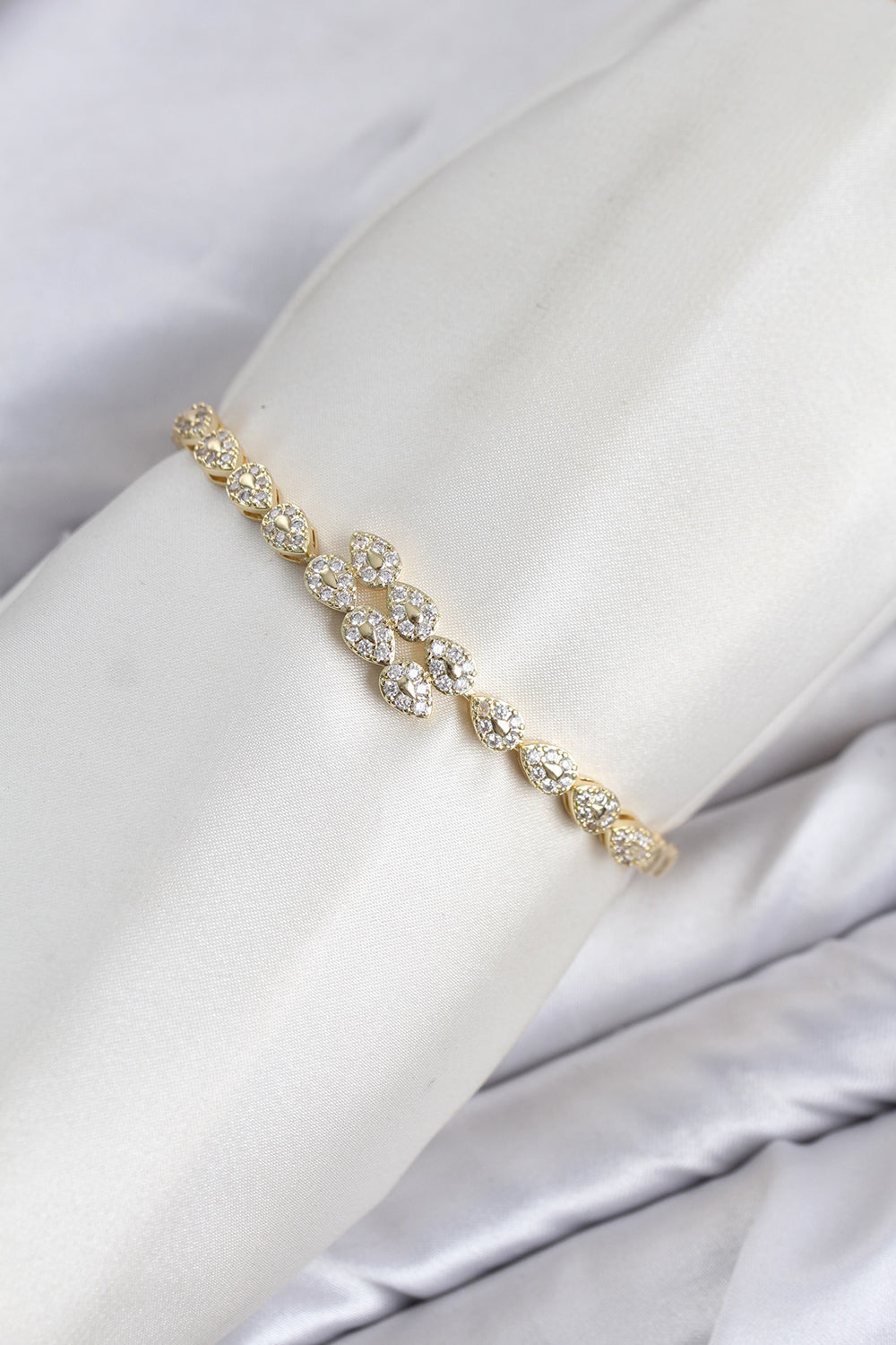 CM Damla Model Zirkon Taşlı VIP Seri Gold Renk Pirinç Kadın Bileklik TG27BB8610
