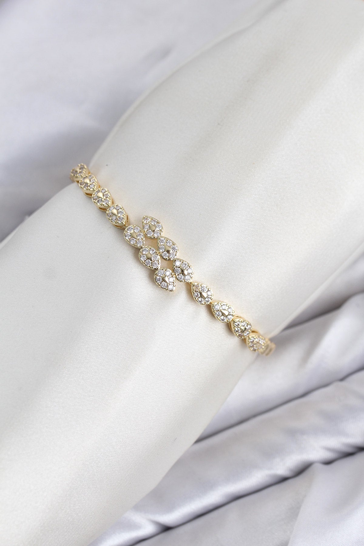 CM Damla Model Zirkon Taşlı VIP Seri Gold Renk Pirinç Kadın Bileklik TG27BB8610 - Çok Renkli / Standart