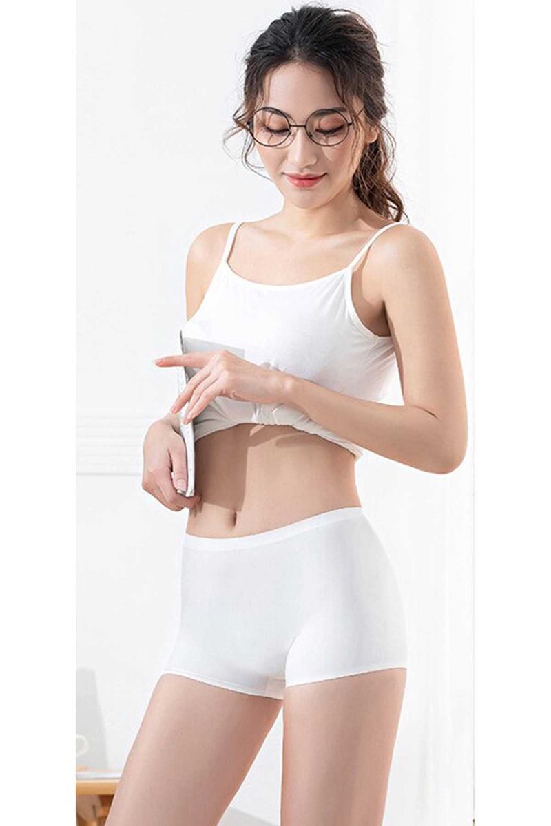 Kadın Dikişsiz Görünmez İz Yapmaz Mini Şort Boxer Beyaz - M