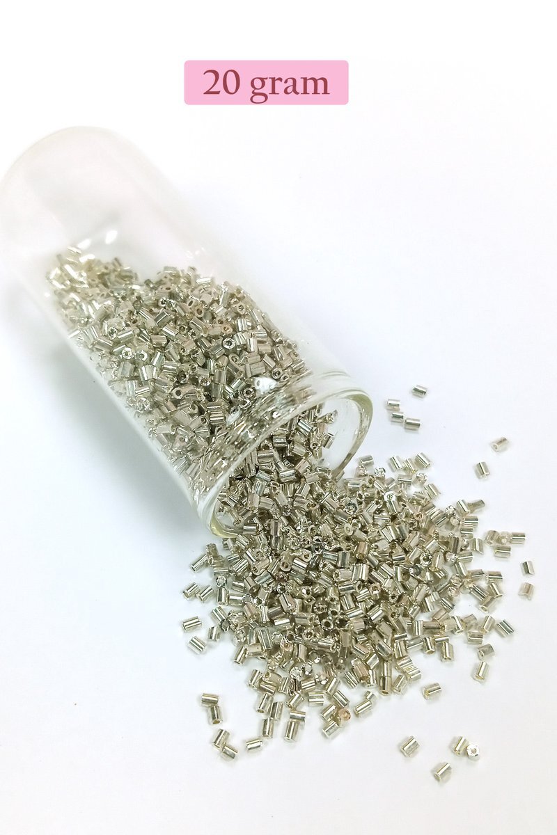 Kesme Cam Boncuk 2mm - 20 Gram - Parlak Gümüş - BNC328