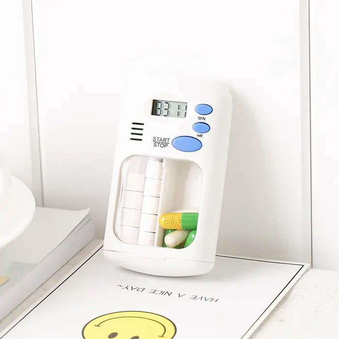 Ezere Elektronik Akıllı Zamanlayıcılı Taşınabilir Hap İlaç Kutusu - BPA İçermez - Beyaz