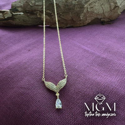 Zirkon Su Damlası Taşlı Kanat Kolye