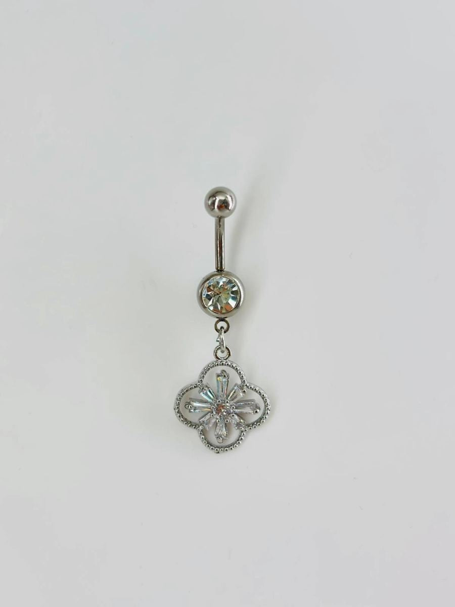 Çiçek Detaylı Göbek Piercing