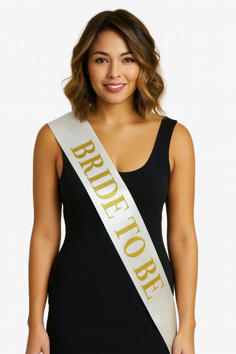 Beyaz Saten Üzerine Kalın Altın Yazılı Bride To Be Kuşağı 10 Cm Genişlik