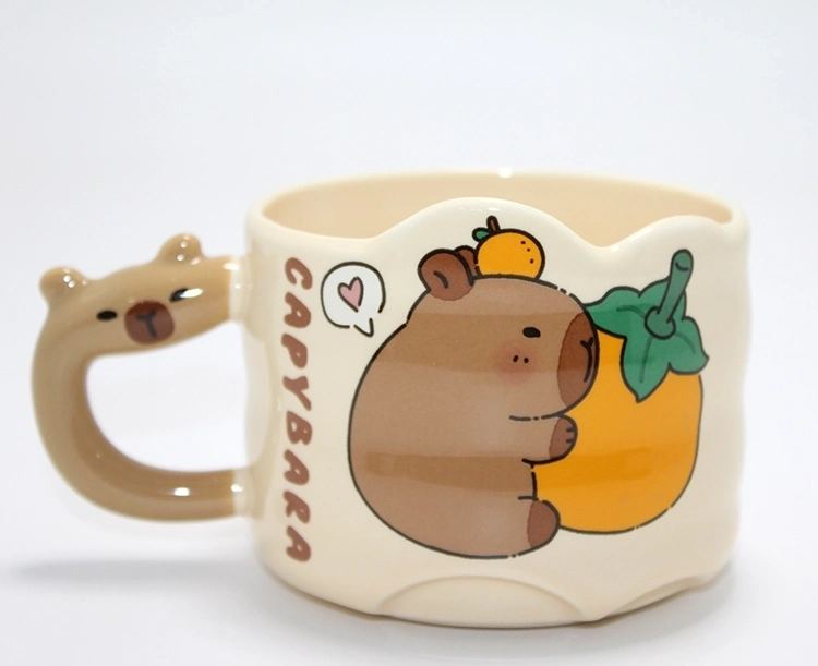 Capybara Figürlü Yayvan Formlu Porselen Kupa Bardak Alk5044